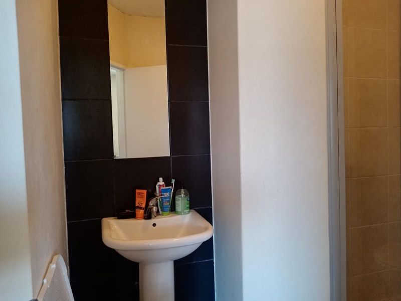 The Wall, Bachelor for sale - Photo 9