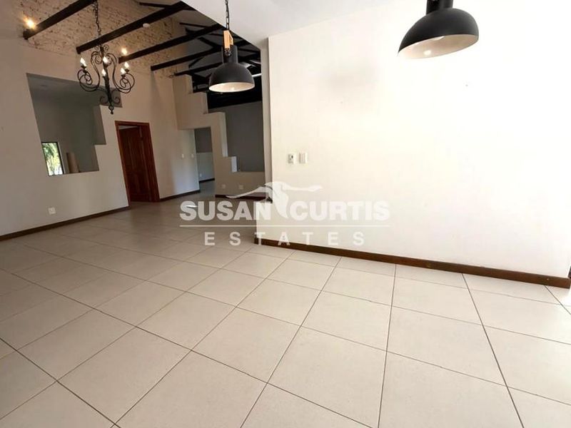 Large Family Home - Photo 5