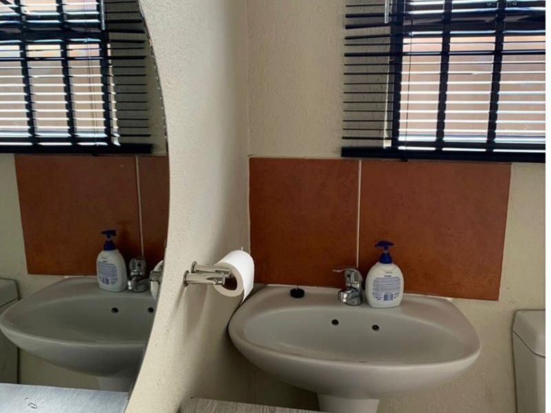 2 bedrooms house for sale in Soshanguve East, Ext 5 - Photo 9