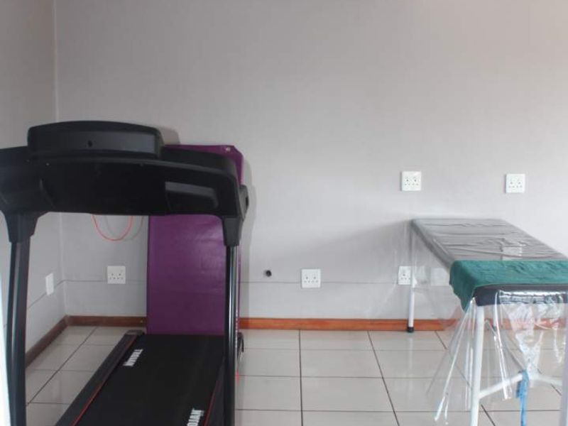 Prime 225m2 Commercial Office Space To Let – Fontana Road - Photo 7