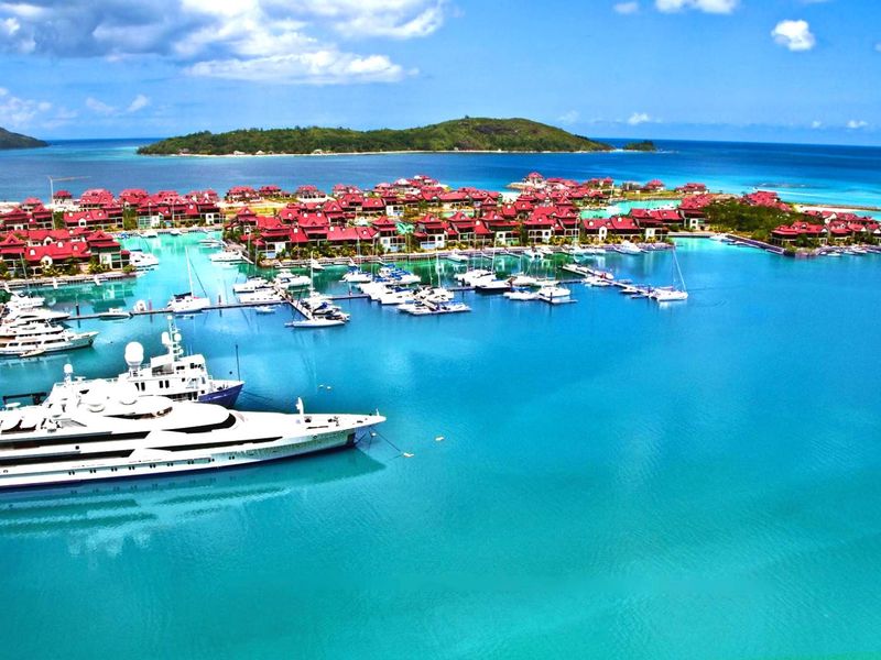 Brand New Release - Eden View Village Waterfront  Apartment - Photo 7