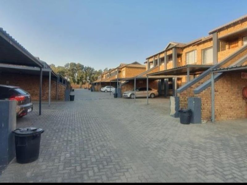 2 Bedroom Apartment For Sale - Photo 9