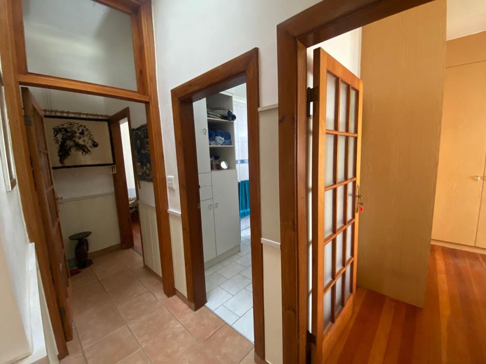 Hallway to the bedrooms