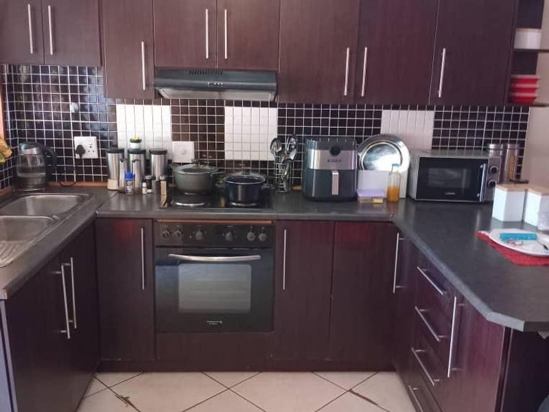 Three Bedroom House in Block G Rehoboth for Sale - Photo 6