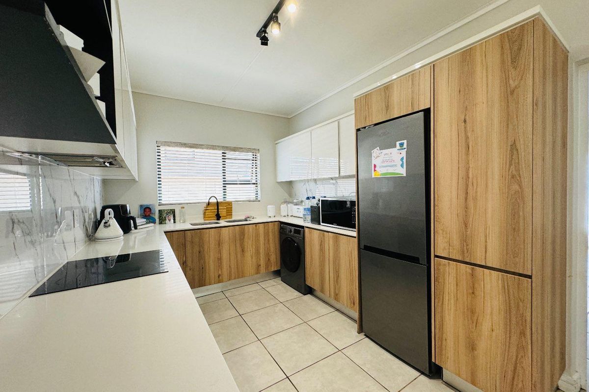 Modern Three Bedroom Ground Floor Apartment For Sale In Munyaka - Photo 5