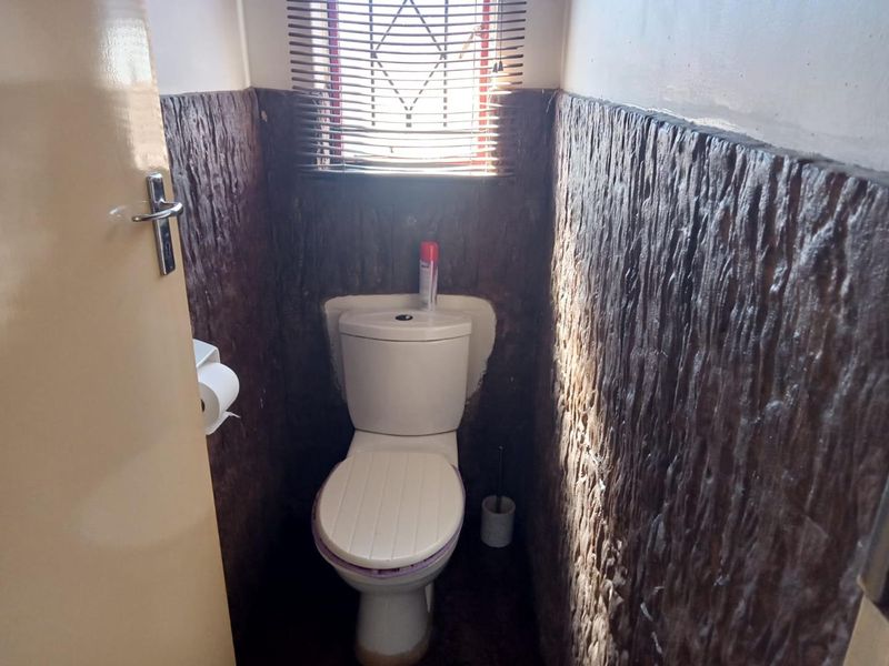 3 Bedroom house for sale - Photo 5