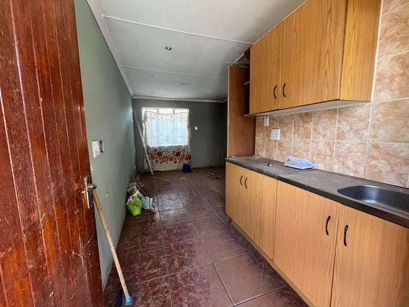 Prime Investment Opportunity with Development Potential - Photo 2