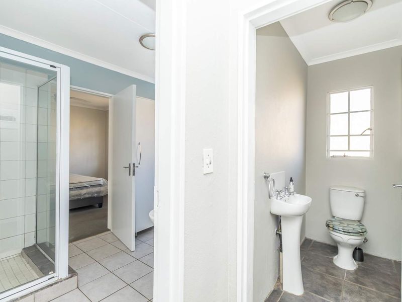 2 homes on one Property! Excellent Rental opportunity! - Photo 7