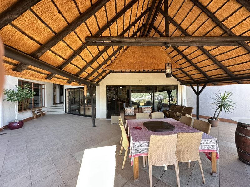 5 Bedroom House for Sale in Klein Windhoek - Photo 5