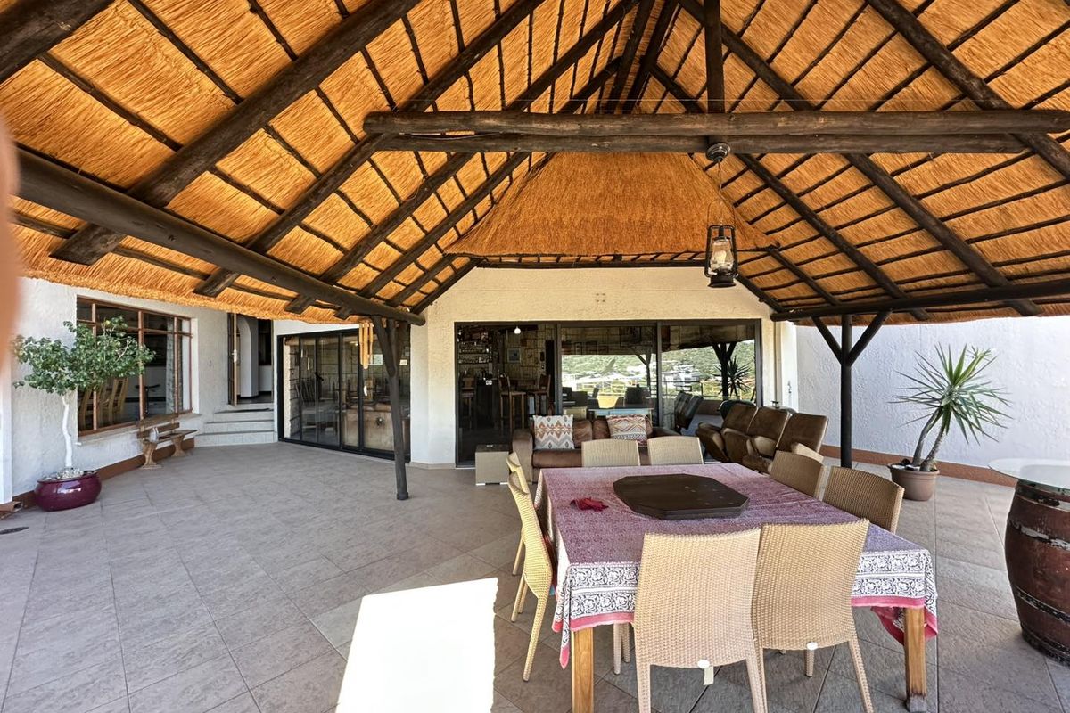 5 Bedroom House for Sale in Klein Windhoek - Photo 5