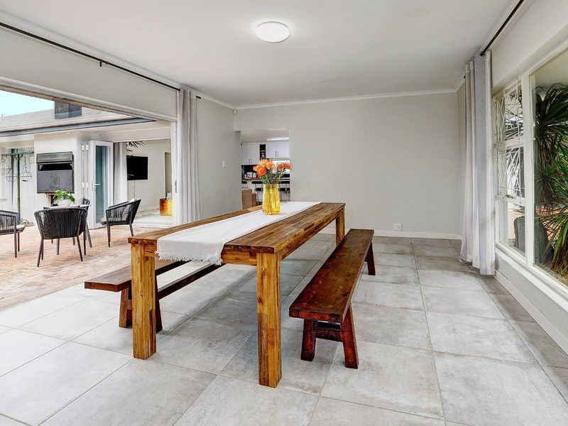 Tranquil Retreat with Mountain Views – Newly Renovated Gem! - Photo 3