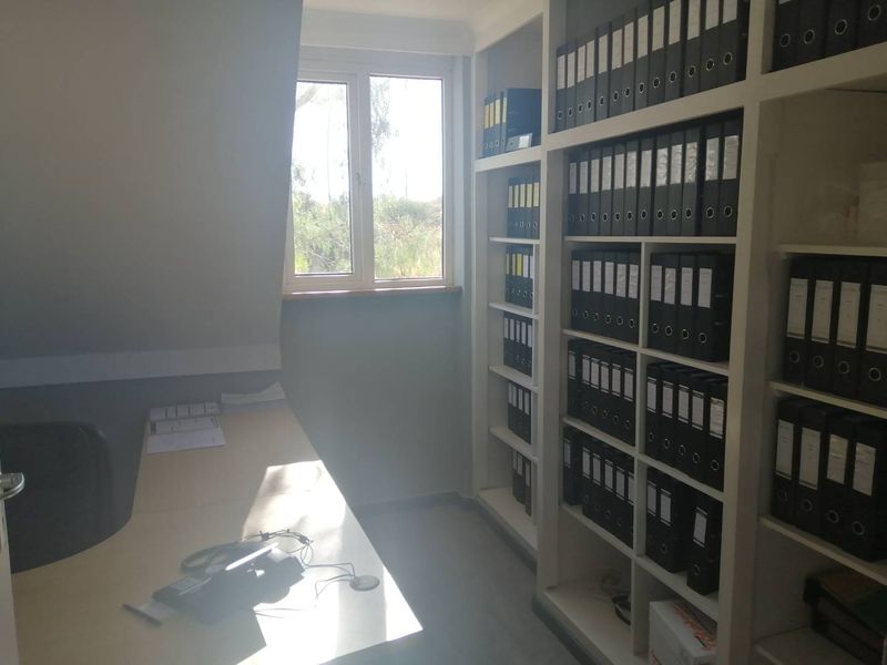 Prime Industrial Facility in Lafrenz | Vacant & Ready for Occupation - Photo 4