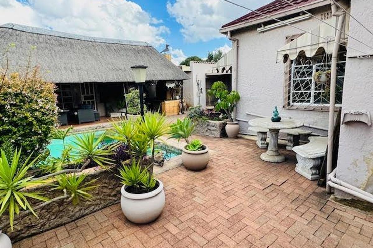 A Standout Regents Park Home with Smart Living Extras - Photo 4