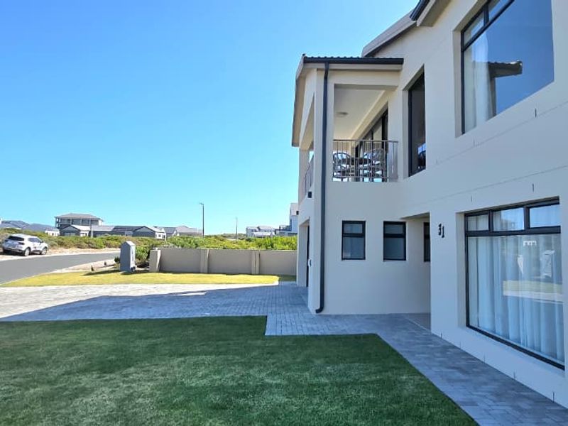 Elegant New-Build Double-Storey Home with Sea & Mountain Views | Duikersfontein, Kleinbaai - Photo 2