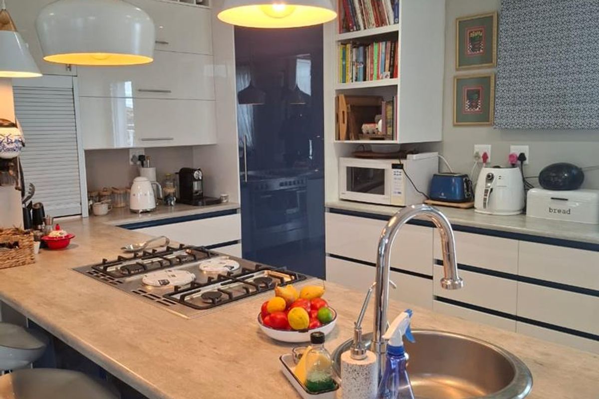 Elegant Residential Home in Eros, Windhoek - Photo 4