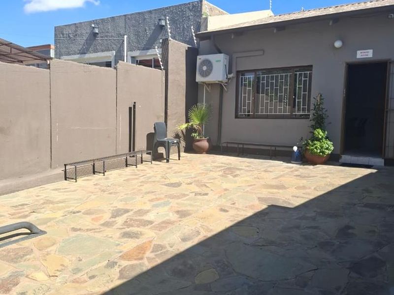 Commercial Property in Windhoek West - Photo 3