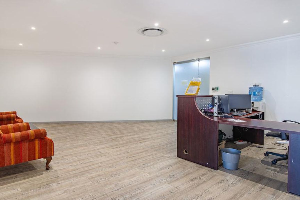 Premium, Future-Ready Office Space Designed to Elevate Your Business in Century City - Photo 4