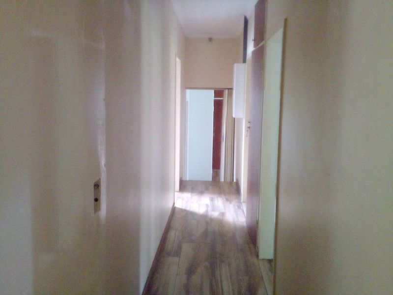 This house has it all! - Photo 9