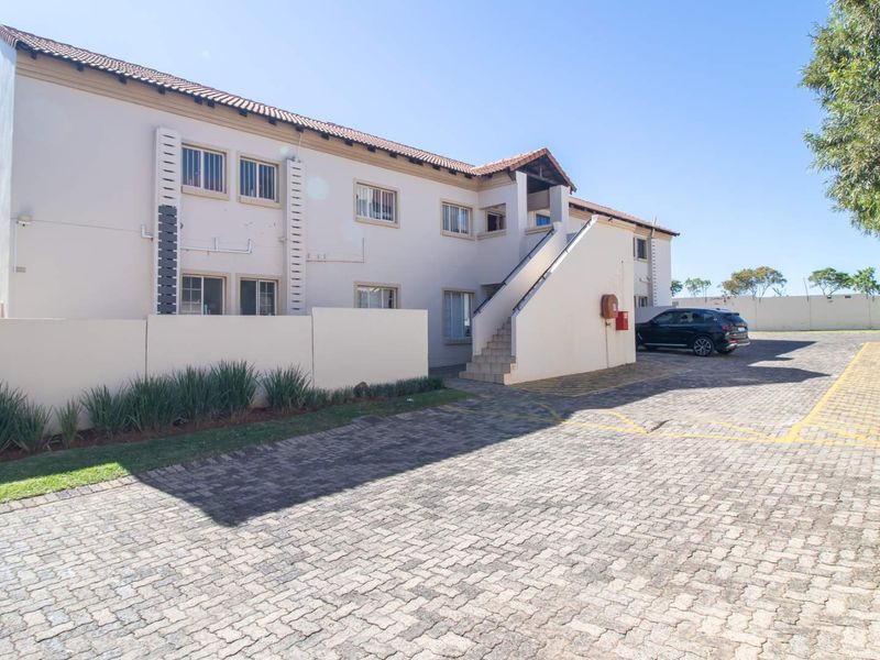 3 Bedroom 2 bathroom home - Photo 1