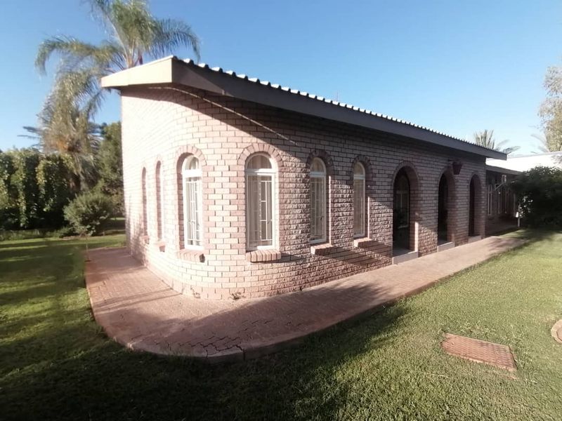 GORGOUES PLOT FOR SALE, ENDLESS POSSIBILLITIES - MARIENTAL (HARDAP) - Photo 9