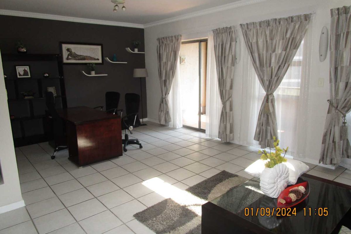 STUPENDOUS FULLY FURNISHED 3 BED APARTMENT IN THE ICONIC COMPLEX 77 GRAYSTON - Photo 4