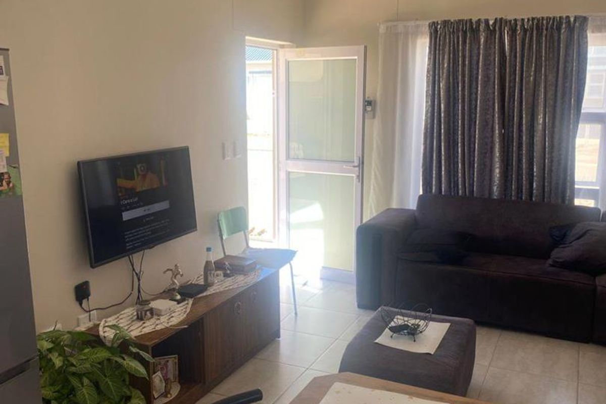 2 Bedroom Townhouse For Sale in Osona - Photo 4