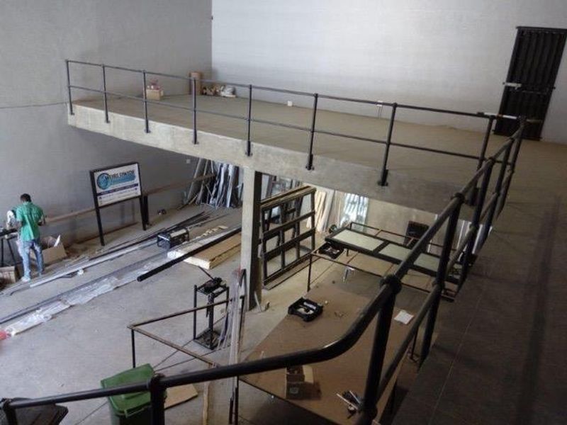 Warehouse in Northern Industrial - Photo 3