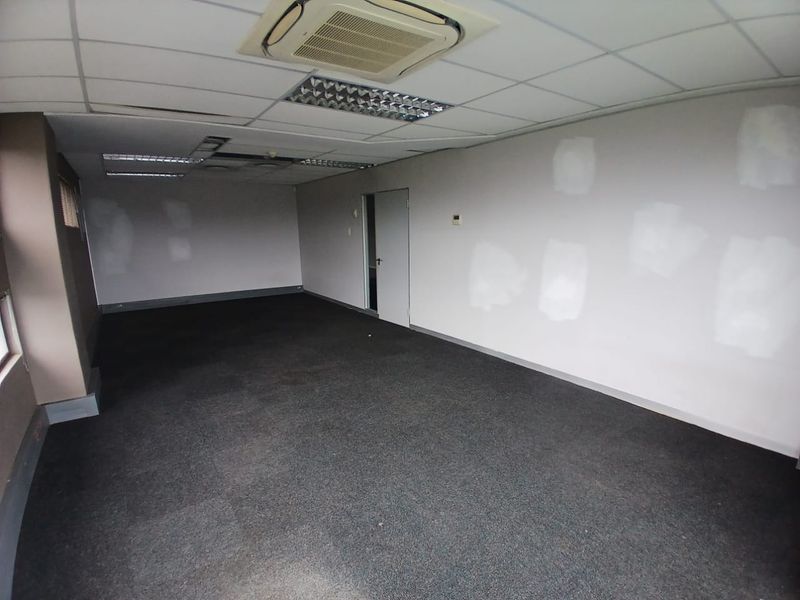 Flagship 1,675m2 Office Space with Panoramic Views | The Prestigious ANKER Building, Centurion  Welcome to The ANKER Building:Rent per M2:R112 - Photo 7