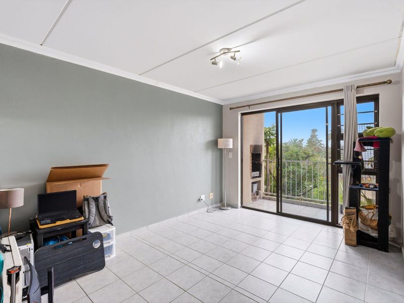 Cozy First-Floor Apartment - Steps from the Beach & Cafés - Photo 5