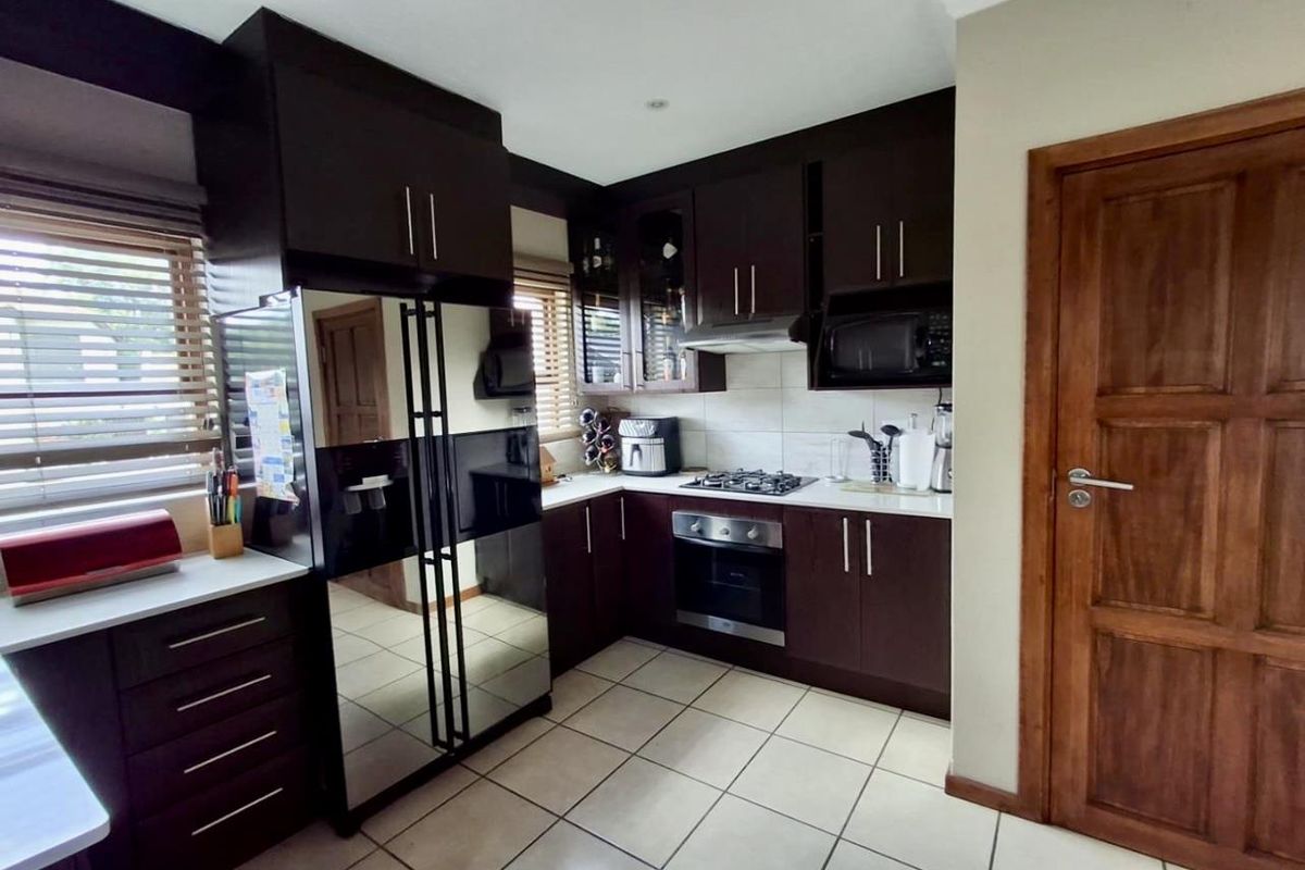 Modern Family Living in a Secure Six-Unit Complex – Don’t Miss This Gem! - Photo 2