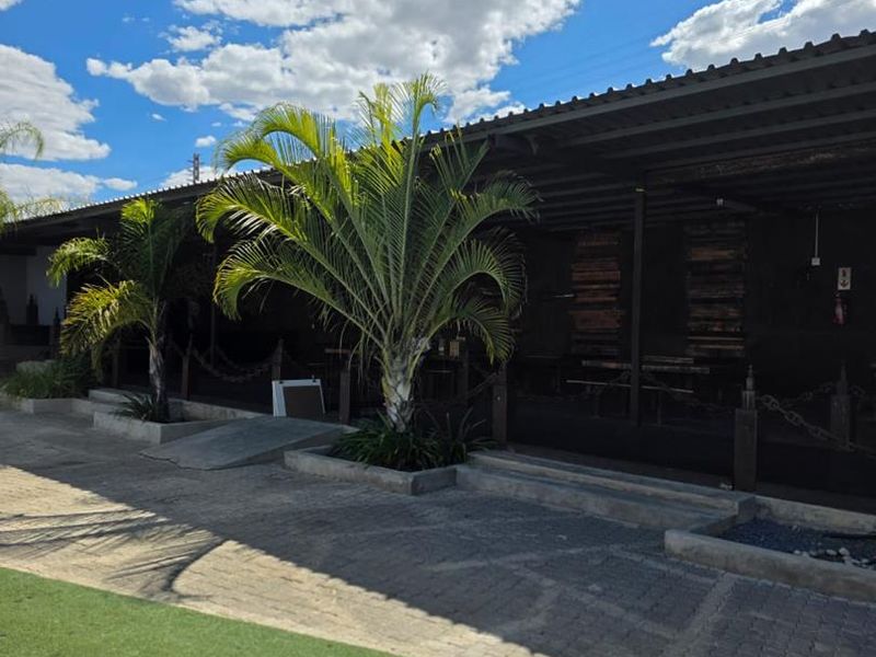 Southern Industrial Warehouse with Entertainment Space - Photo 2