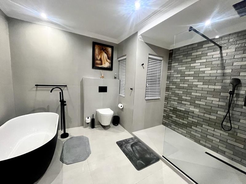 Modern, Fully Revamped Apartment With Uninterrupted Sea Views – Simbithi Eco Estate - Photo 10