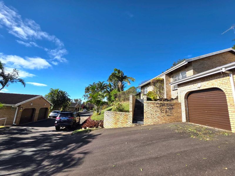 Spacious 3-Bedroom Family Home for Sale in The Wolds – Pet-Friendly & Secure Living - Photo 3