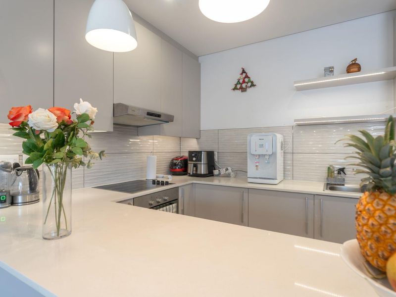 Spacious Balcony and stunning mountain views. - Photo 5