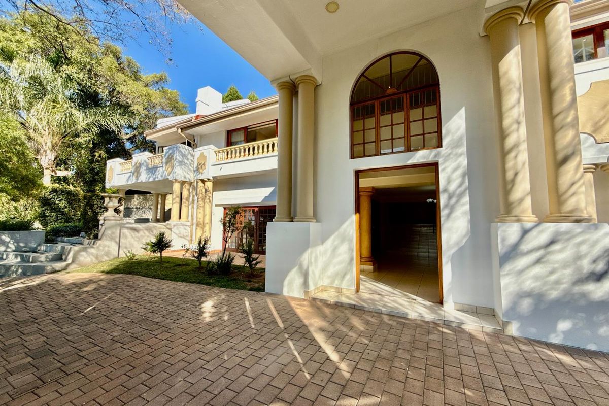 Legacy Residence in SafeWaterkloof | Prestige. Presence. Perfection. - Photo 2