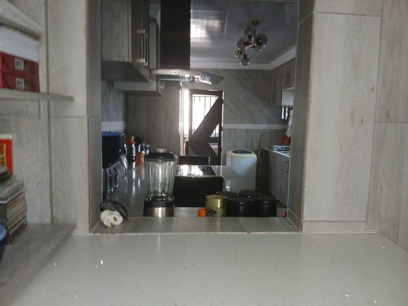 3 Bedroom House for Sale in Mountain View - Photo 9
