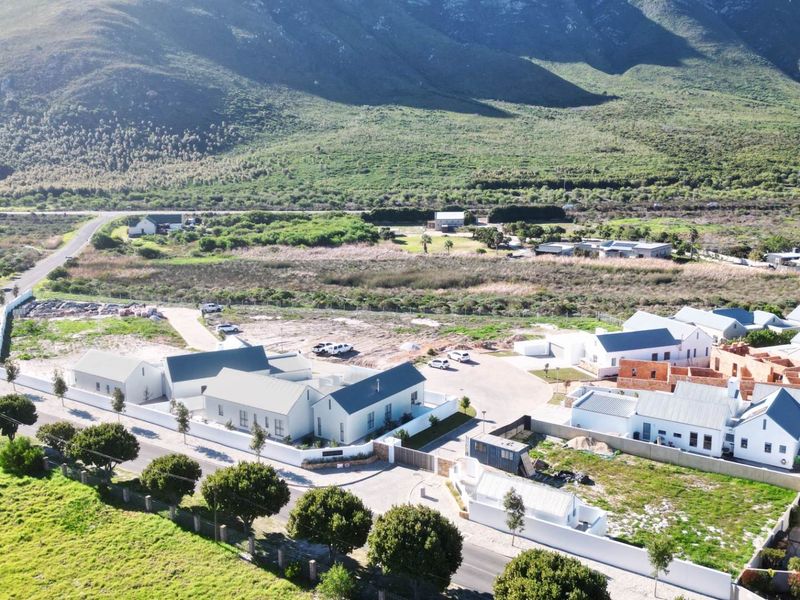 Architectural Excellence in Vermont's Crown Jewel - Photo 4