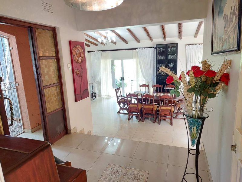 3 BEDROOM HOUSE WITH COTTAGE FOR SALE IN NORTHCLIFF - Photo 5