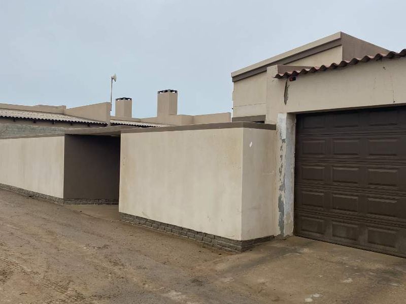 Move, Shift, Live: The Ultimate Adaptable-Flow Home - Photo 6