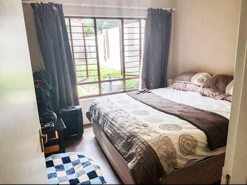 COSY 1 BED 1 BATH GARDEN APARTMENT UNFURNISHED LONEHILL - Photo 7