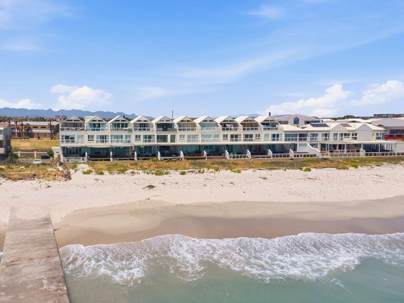 Luxury 3 level Oceanfront Maisonette — Fully Furnished - Photo 7