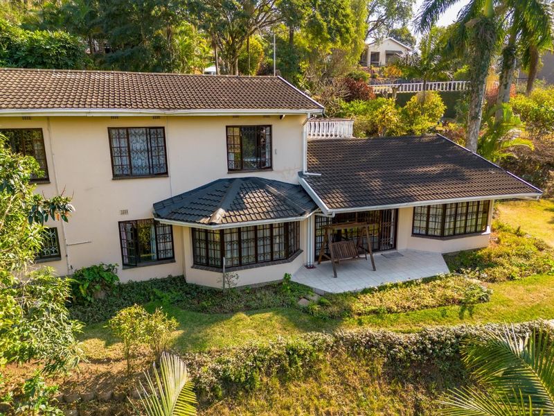4 Bedroom home with granny flat in Chiltern Hills. - Photo 2