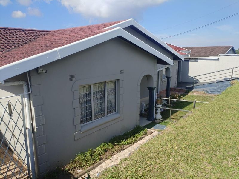 Chill Out in Savannah Park: Your Perfect Family Pad Awaits! - Photo 1