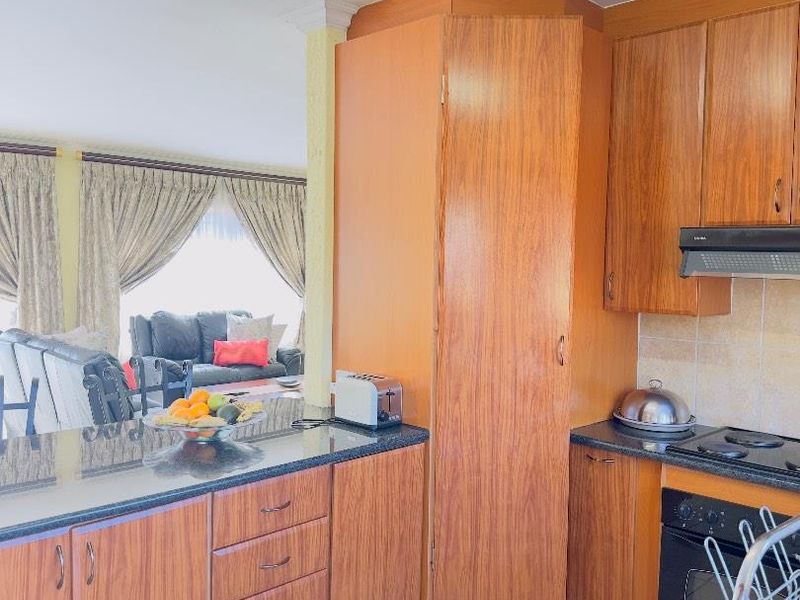 3 Bedroom Townhouse for Sale in Vorna Valley - Photo 3