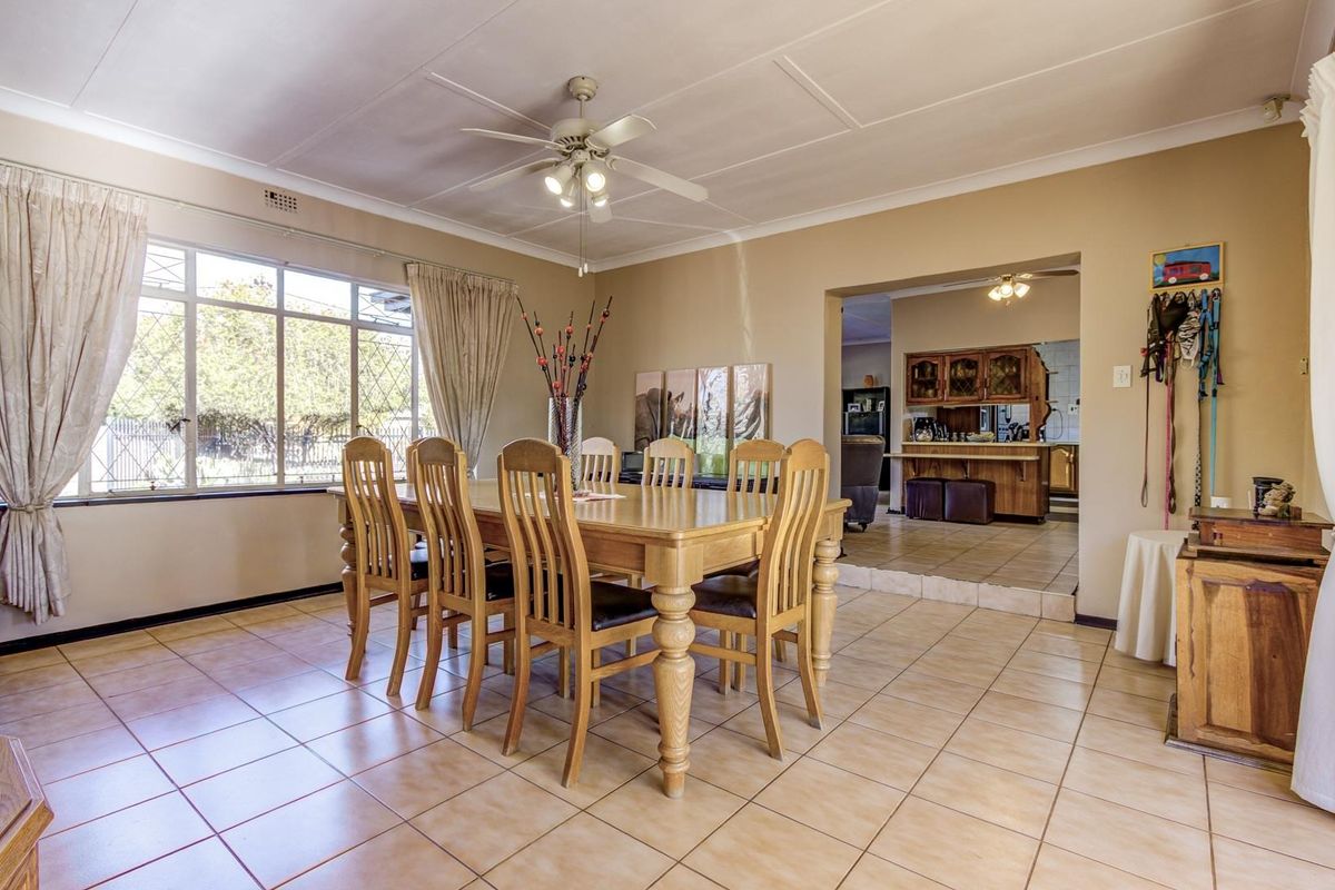 SUPER NEAT AND SPACIOUS HOME WITH SUPERB FLATLET - Photo 5