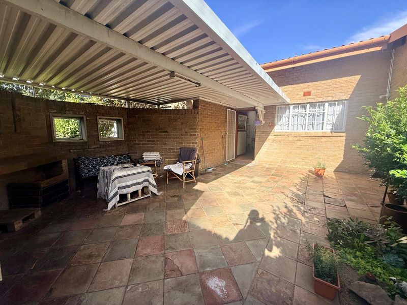 Beautiful 3 Bedroom Townhouse for sale in vryheid - Photo 6