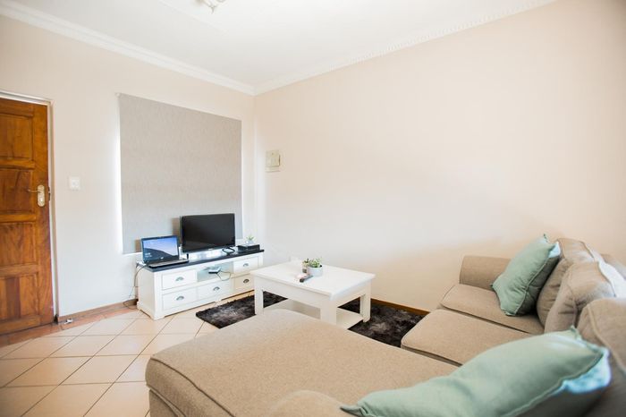 Property #2405243, Townhouse Pending Sale in Mooikloof Ridge