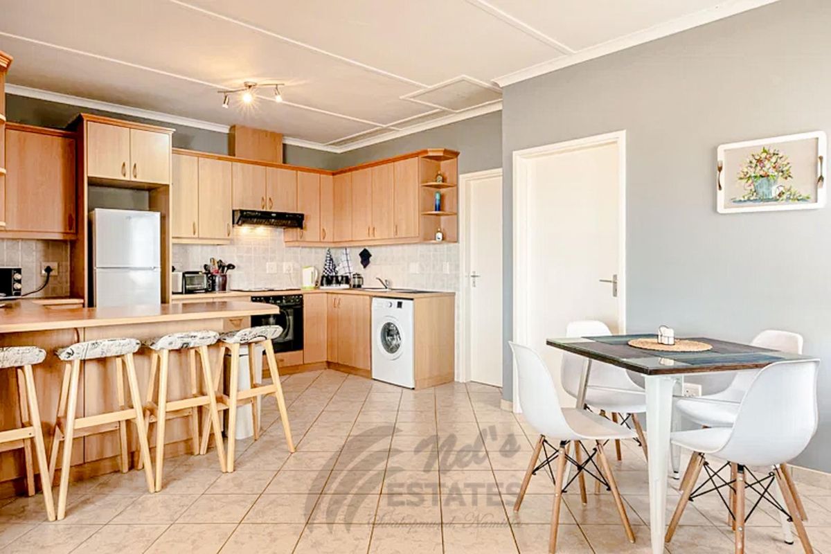 Fully Furnsihed Apartment to Rent in Swakopmund - Photo 4