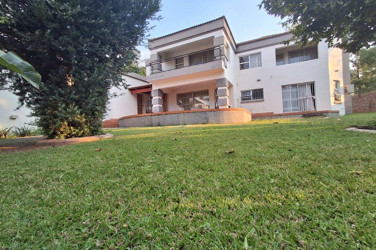 Stunning Modern Double-Storey Home in Monument Park Estates Boomed off area - Photo 3