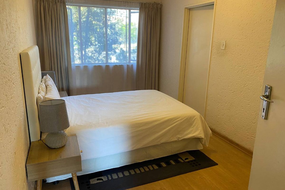 Fully Furnished beautiful 1 bedroom apartment to rent in sought after Sandton area - Photo 4